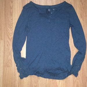 Nollie lace design pocket long sleeve Tee